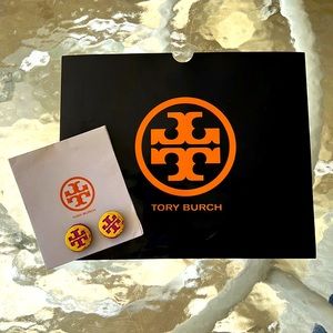 Tory Burch gift pocket sleeve, 2 TB Magnets🎁